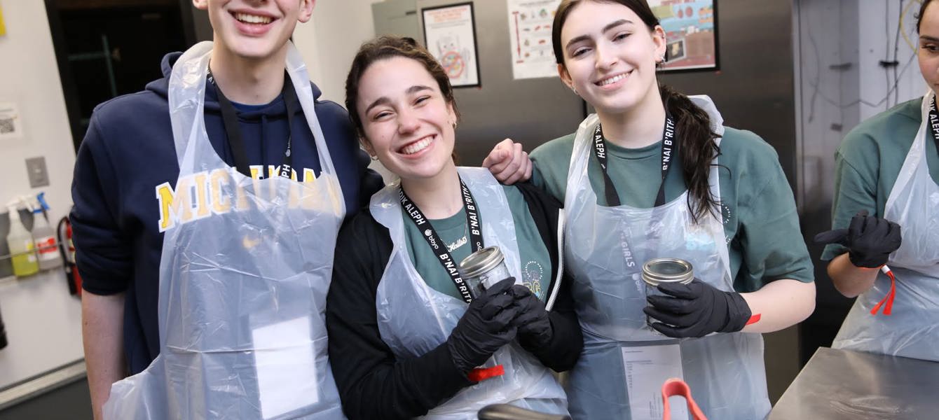 641494715569aa11a87e6d20_BBYO IC Offsites - Jason Dixson Phot_07800f92