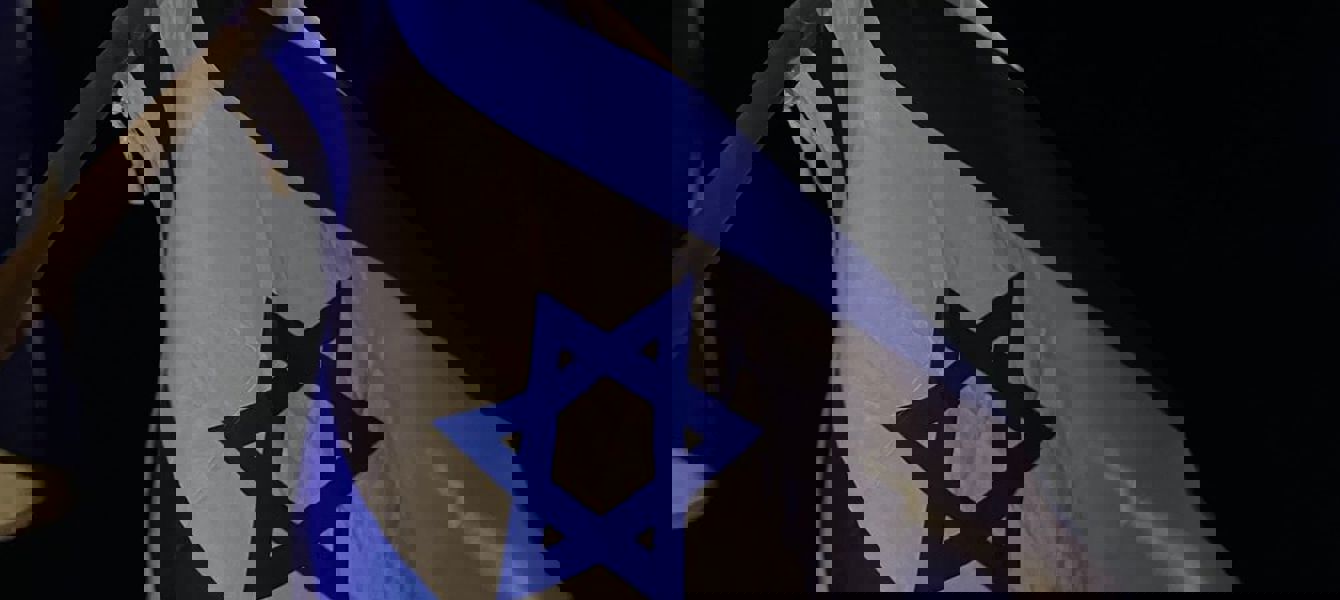 654aac941ea327c00aea3515_Mia Tsur Article