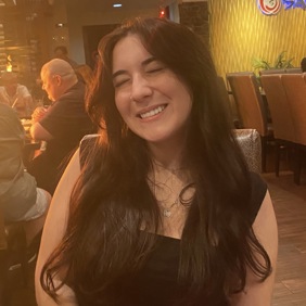 6553edeffc94acd7036f7b30_hanna headshot