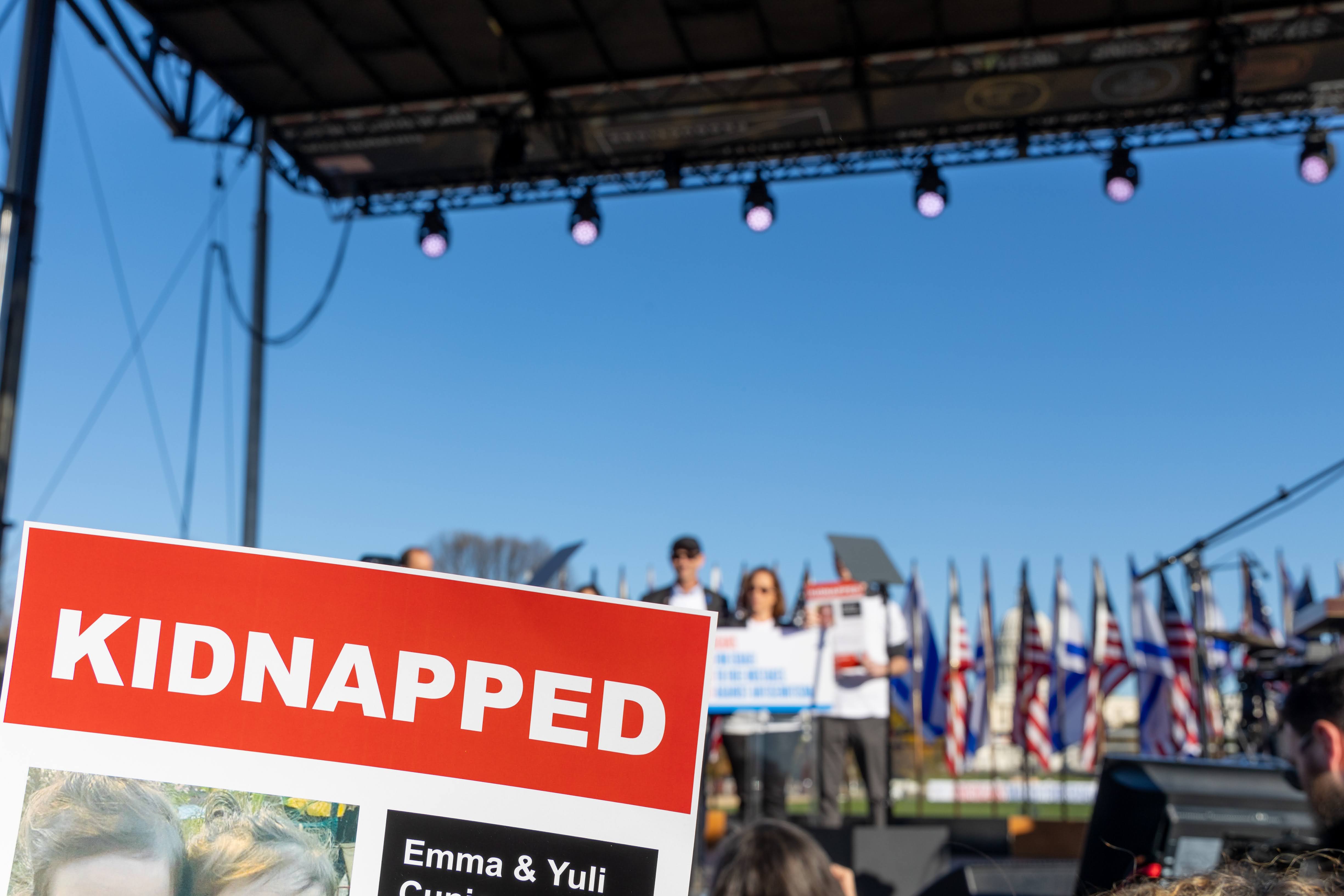 6864437d33ff8bf4bf2527d6_MarchForIsrael-094