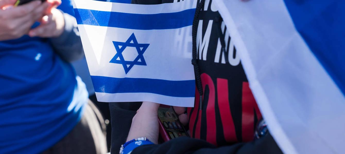 686441fa114209dee510af98_BBYO March for Israel - Jason Dixson_60e75aa4