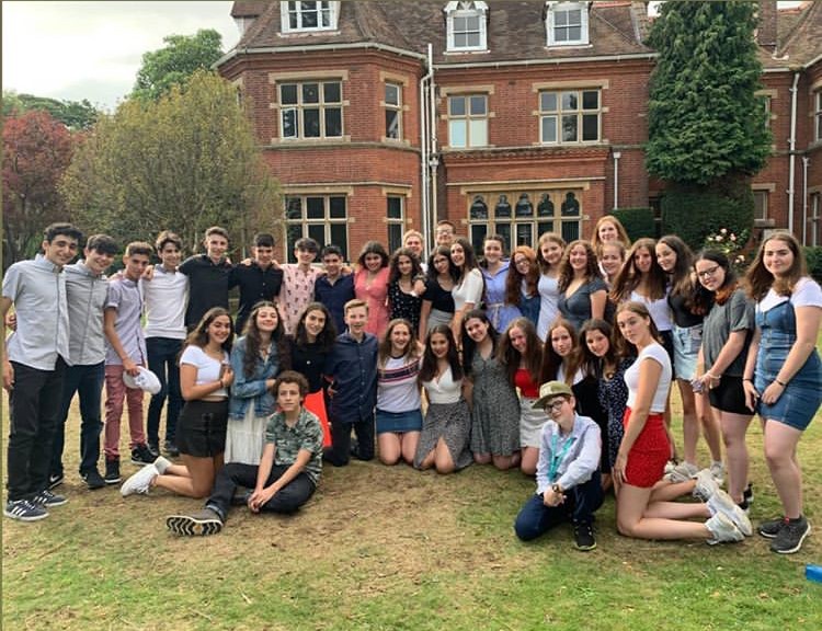 6157583872b75721995b8aa9_uki shabbat