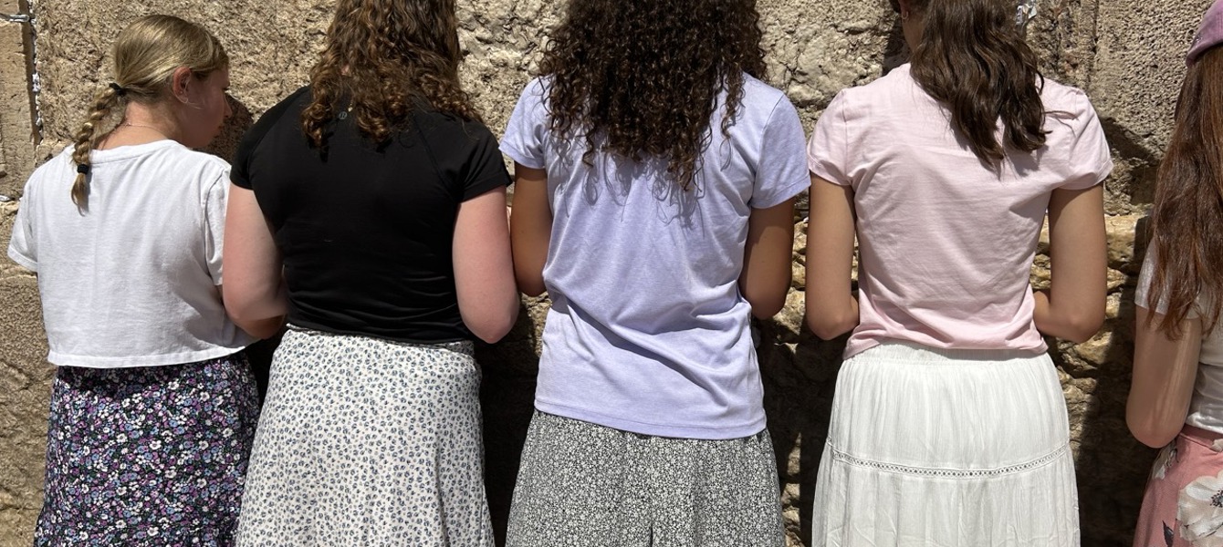 686444887394c3f0038d564c_IMG_0725 Large