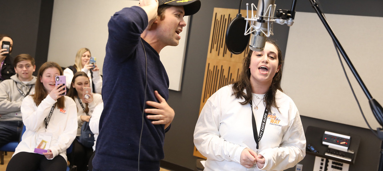 5e4735ac72cc458f3a12ed68_i-r66Js9g-X2