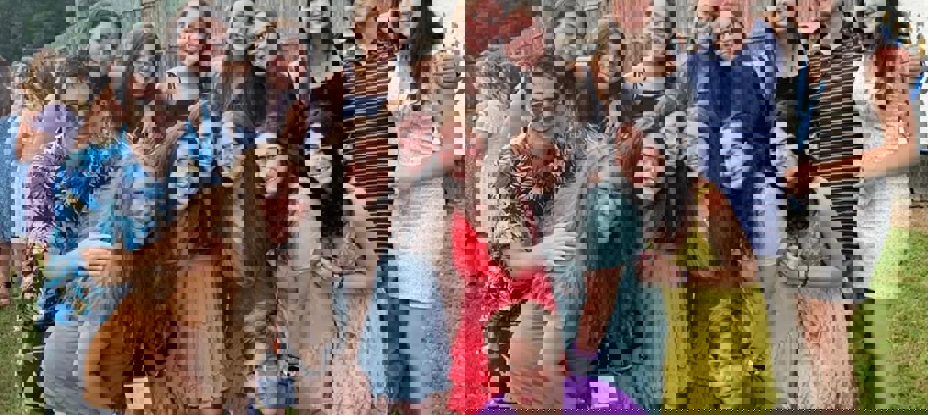 6144e7bf381b6f3b1834cdfd_nsr Shabbat pic