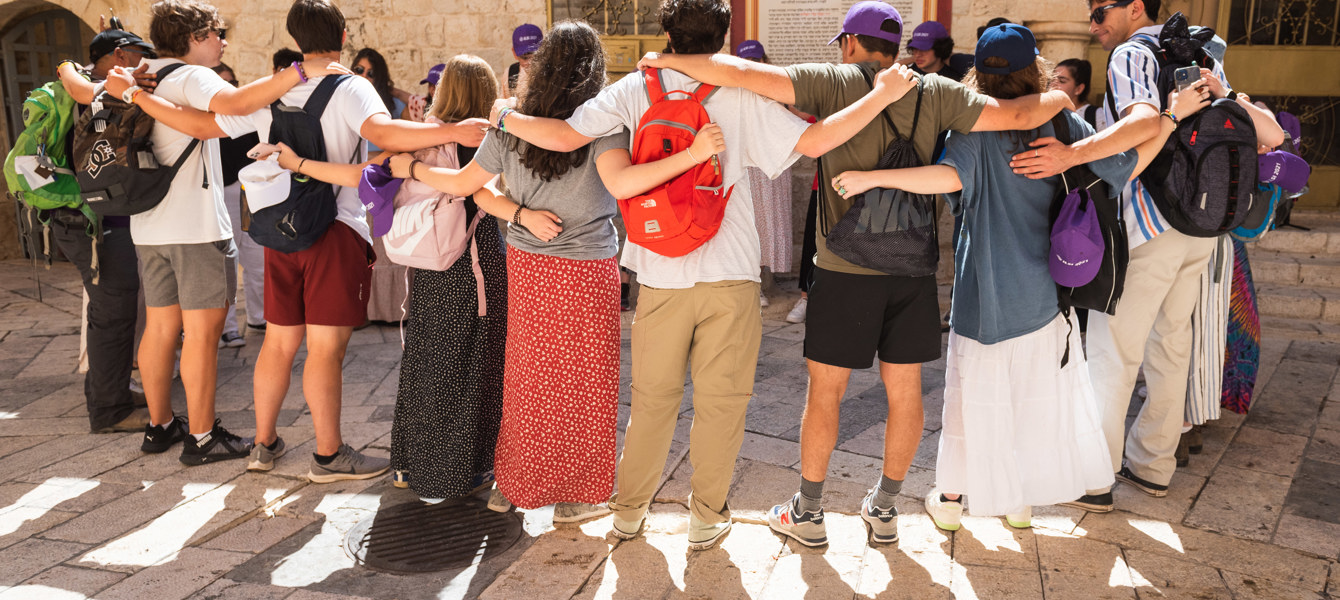 61856754f16486c5da994139_BBYO_ILSI0064