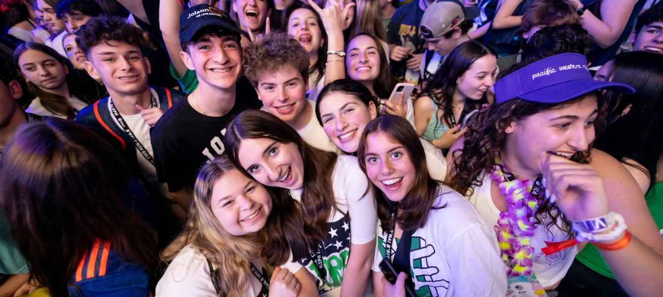 65398a12ac92dd2eba3a72d2_BBYO Experiences Shofar