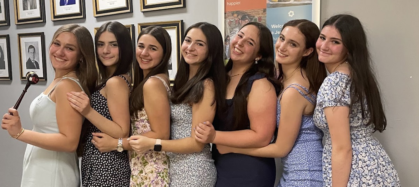 646f6b6ac455a39dc200c32e_unnamed