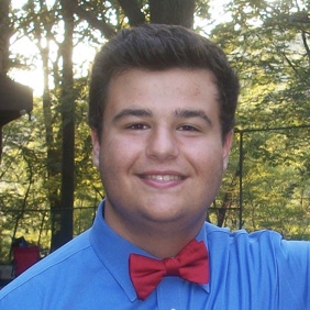 5dcf0e4035dbb351b4dfd11c_Danny Tow