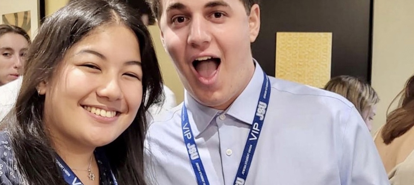 636e95db19d9906c3a622377_ariella final